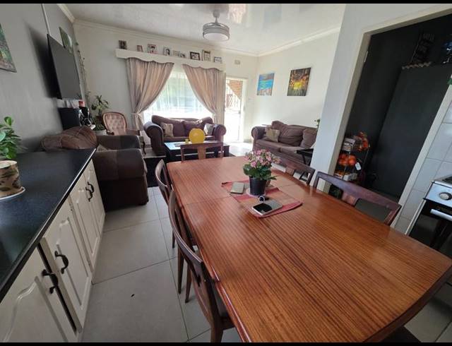 3 BEDROOM HOUSE FOR SALE IN EVANDER